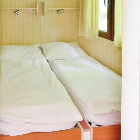 Two-bedroom Holiday In Σπίτι διακοπών *